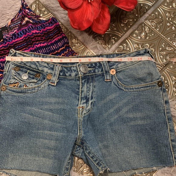 🌹Y2K VINTAGE TRUE RELIGION • Low Rise Stretch Cut Blue Denim Shorts - Picture 13 of 14